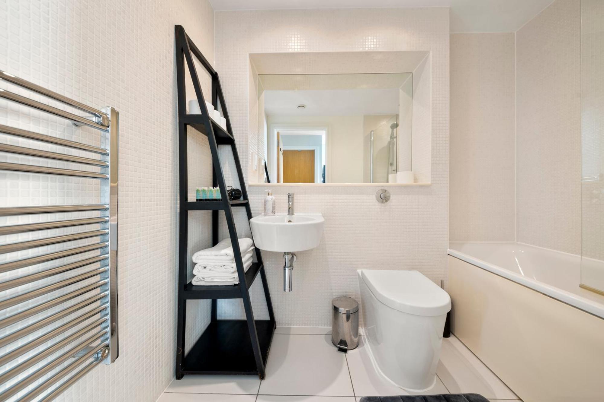 Londwell, Canary Wharf Skyline Balcony Suite London Eksteriør billede